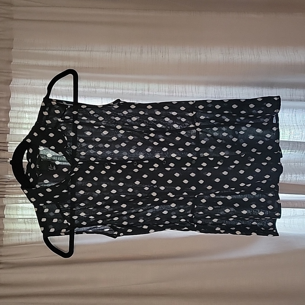 H&M Sleeveless Button Blouse